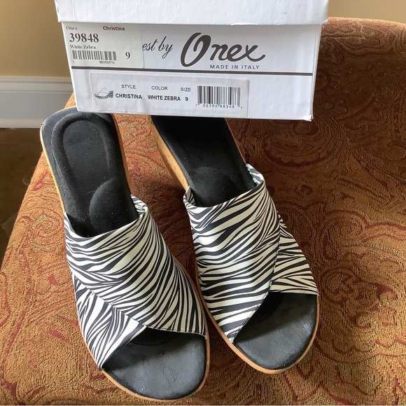 Onex Women's Zebra Print Wedge Sandals. Sz 9 - Picture 3 of 4